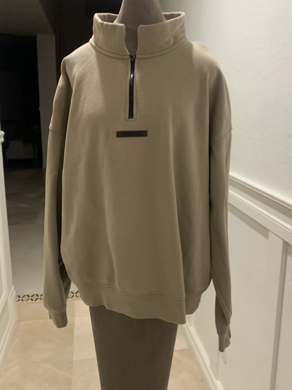Fear of God Essentials Unisex Logo Mock Neck Half Zip Men’s Sweatshirt Size L